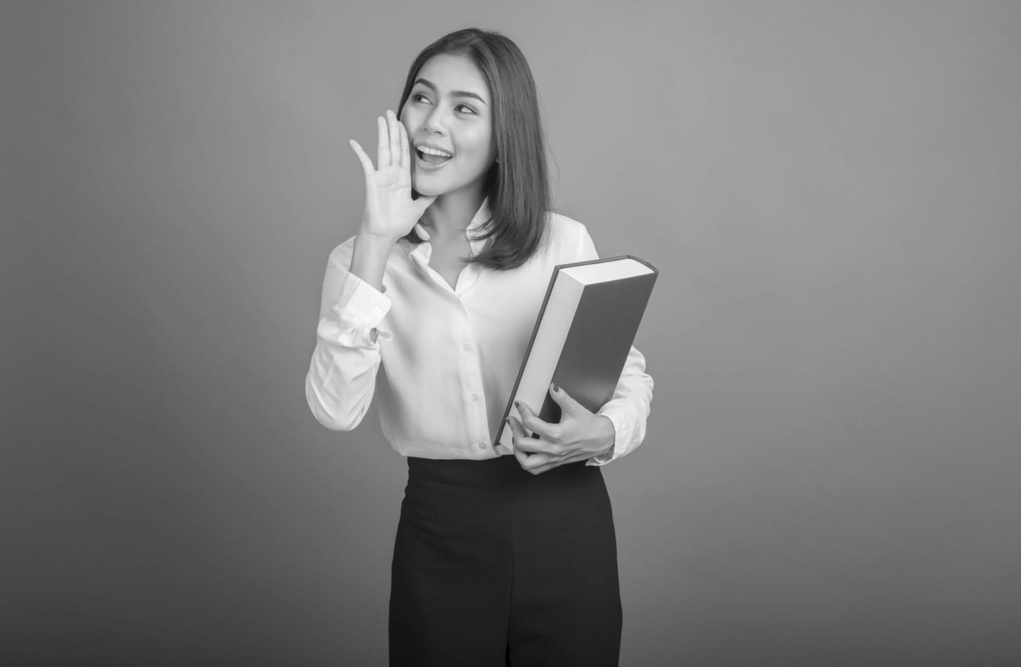 Session de formation en analyse financière avec documentation professionnelle
